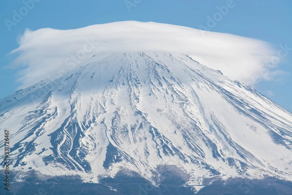 Fototapeta 笠雲の富士山　朝霧高原より
