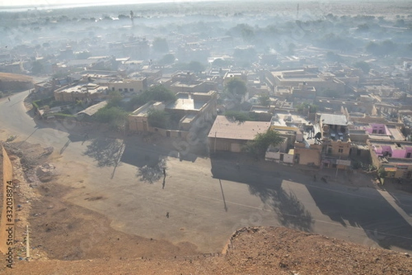 Obraz インドのラジャスタン州のジャイサルメール
世界遺産のジャイサルメール城
城壁内から見る、周辺の街並み
レンガ造りの伝統的な建物や住居