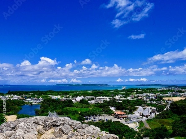 Fototapeta 高台からの海と街の眺め