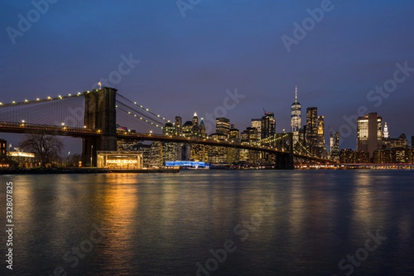 Obraz Brooklyn Bridge und New York Panorama am Abend