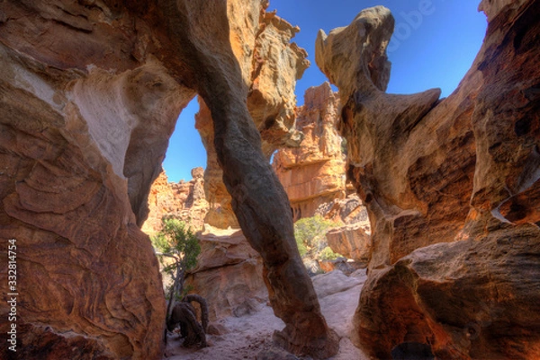Fototapeta Stadsaal Caves, Cederberg, Western Cape, South Africa. This cavernous dome has been carved out of the rock by thousands of years of wind erosion and other weather factors.