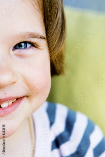 Obraz portrait de nina qui sourit