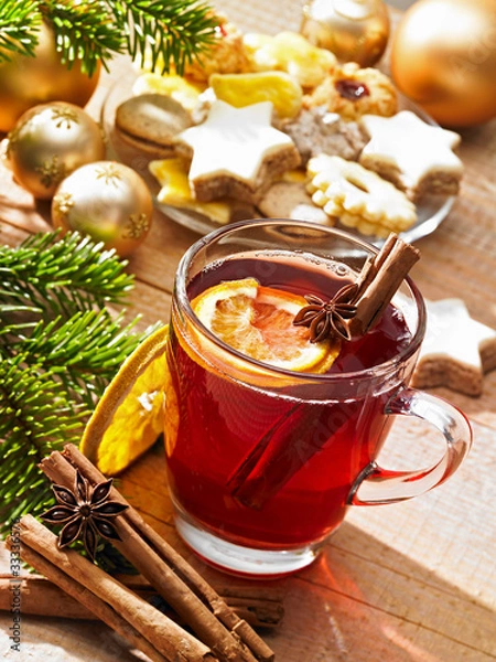 Fototapeta Punsch mit Weihnachtsplätzchen