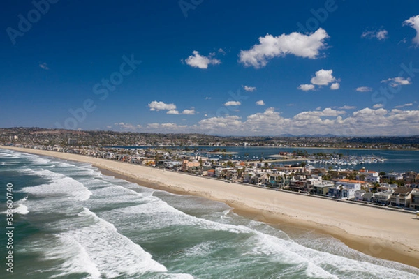 Fototapeta Aerial drone photo of a completely empty Pacific Beach due to the Coronavirus and Covid 19 Pandemic. San Diego, Ca, USA.