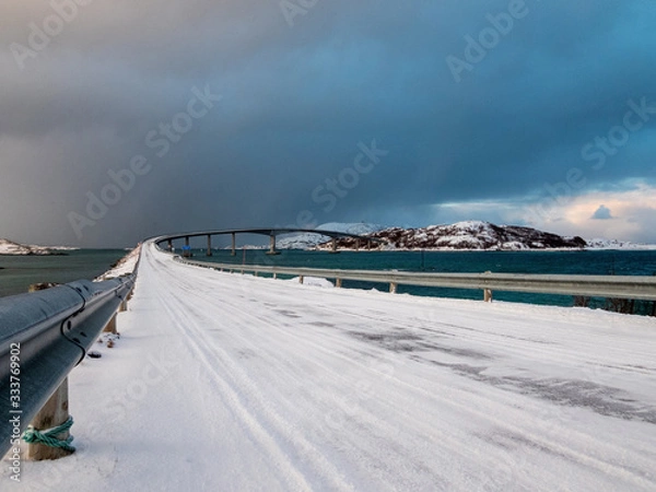 Obraz Brücke nach Sommaroy, Troms og Finnmark, Norwegen