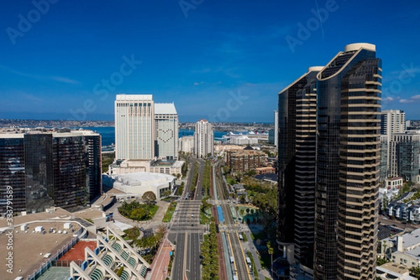 Fototapeta Aerial drone footage of an empty and desolate Downtown San Diego during the Covid-19 Coronavirus Pandemic of 2020. San Diego, California, USA.