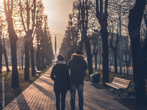 Fototapeta couples walk