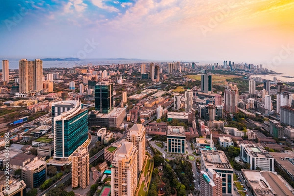 Fototapeta View from a skyscraper in Lower Parel, downtown Mumbai. This view spans almost 50-60% of the island city, covering areas from Lower Parel to Nariman Point, and Lalbaug to Haji Ali.