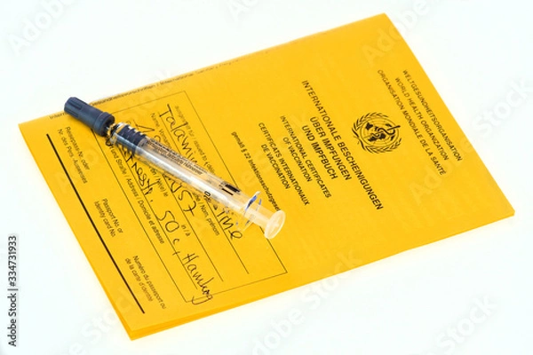 Fototapeta Spritze mit Impfpass