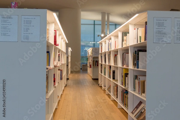 Fototapeta Bookshelves in the Helsinki Central Library Oodi
