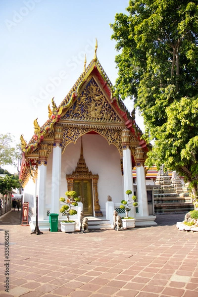 Fototapeta A beautiful view of Wat Pho buddhist temple in Bangkok, Thailand.