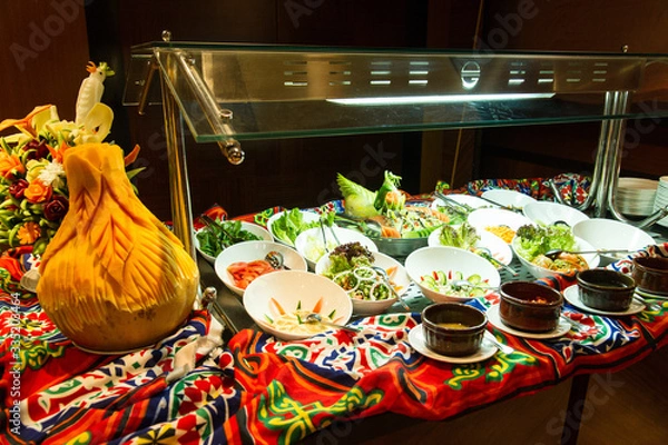 Obraz エジプト料理　ナイル川クルーズ船内のビュッフェ　