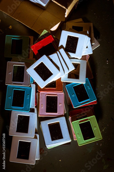 Obraz digitizing slides in the evening