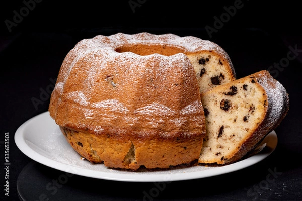 Obraz Cake, raisins, black background 10