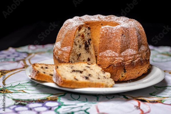 Obraz Cake, raisins, black background 06