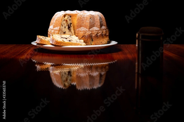 Obraz Cake, raisins, black background 05