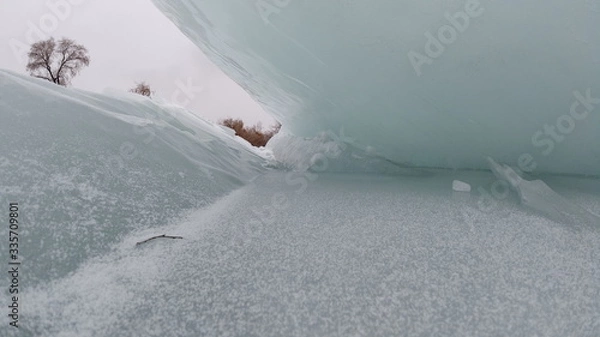 Obraz Зимняя красота озера Балхаш и города Приозёрск