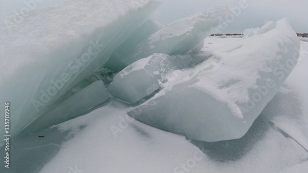 Obraz Зимняя красота озера Балхаш и города Приозёрск