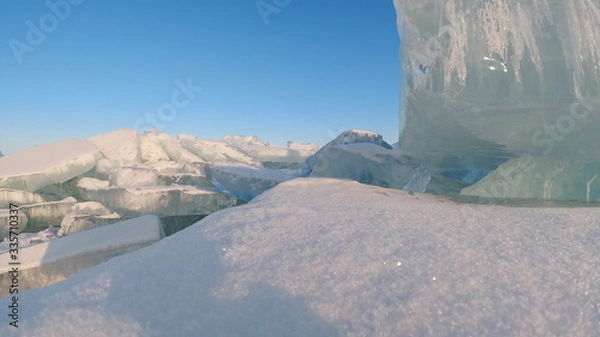 Obraz Зимняя красота озера Балхаш и города Приозёрск