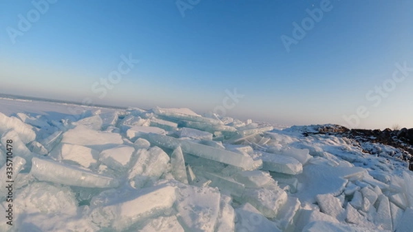 Obraz Зимняя красота озера Балхаш и города Приозёрск