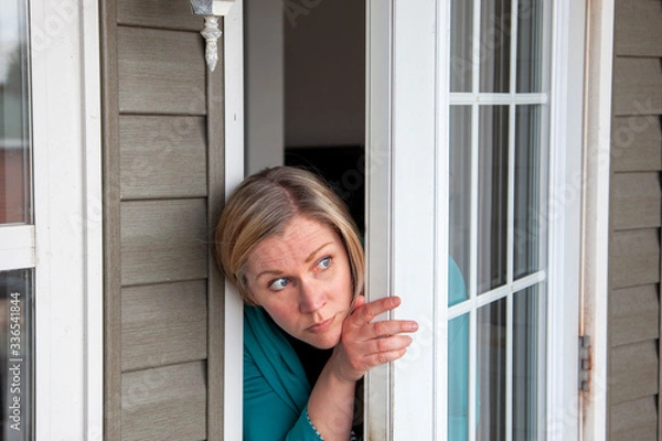 Fototapeta scared to go outside