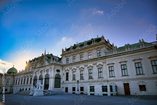Fototapeta Vienna, Austria - May 17, 2019 : Baroque palace Belvedere is a historic building complex in Vienna, Austria, consisting of two Baroque palaces with a beautiful garden between them.