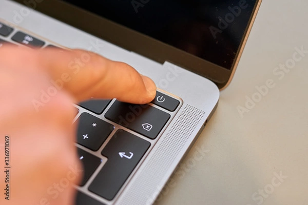 Obraz PC Computer Laptop Einschalten Ausschalten