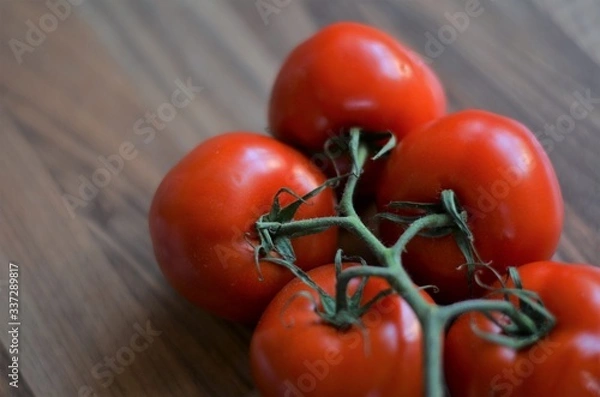 Obraz red tomatoes in the kitchen