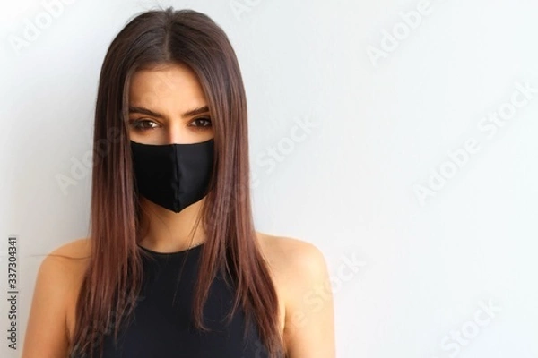 Obraz Girl in a mask virus 