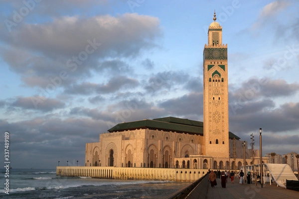 Obraz Casablanca, Morocco - 02.26.2019: View of one of the world's largest mosque Hassan II.