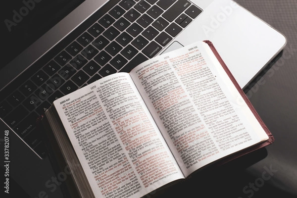 Obraz Bible on a laptop computer