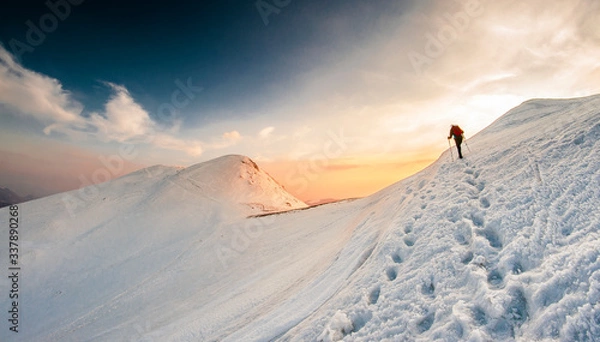 Fototapeta Bieszczady wczesną wiosną, śnieg