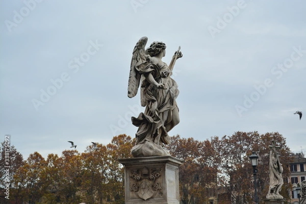 Obraz statue and trees