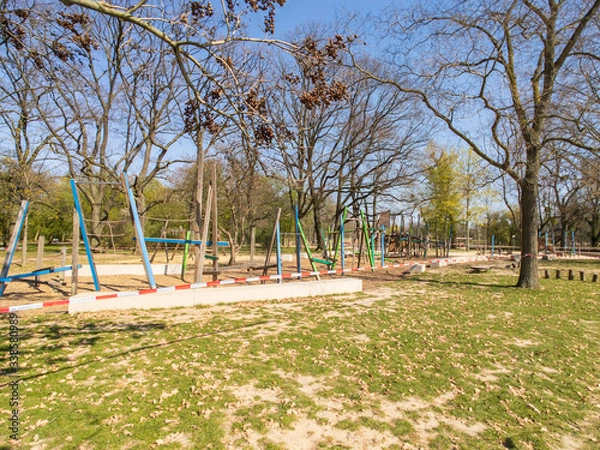 Obraz Abgesperrter Spielplatz