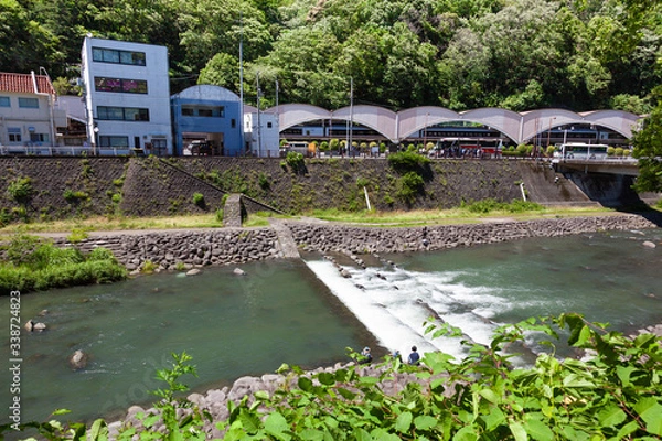 Fototapeta 早川と箱根湯本駅