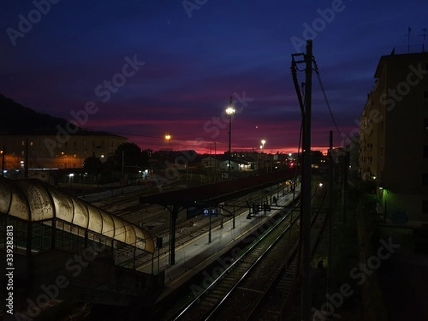 Obraz Tramonto sulla metro.