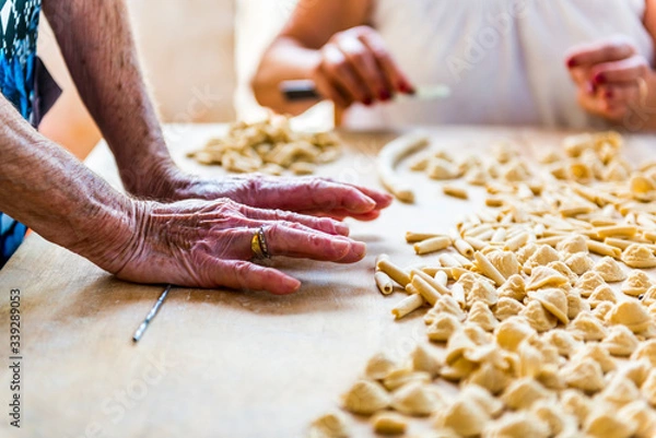 Obraz Making Orecchiette