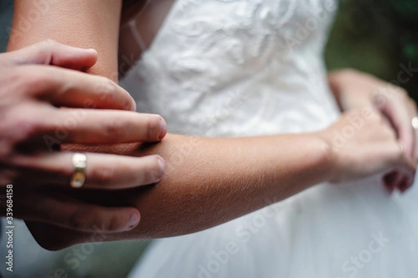 Obraz Hand on hand. Gooseflesh from touch from touch