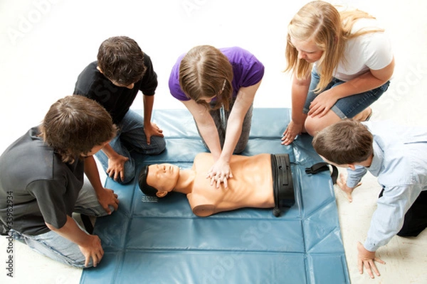 Obraz Teenagers Practice CPR