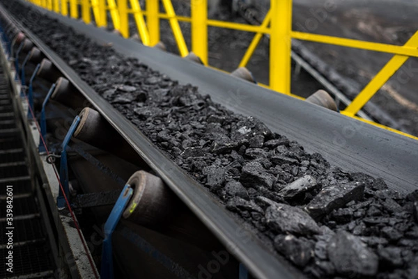 Obraz opencast mine - belt conveyor - coal, stones - transport