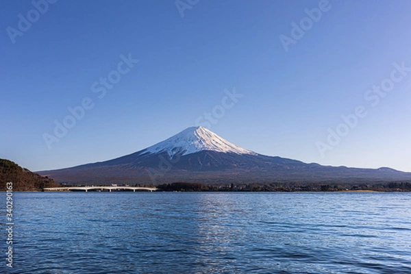 Obraz 西日に照らされる富士山と橋