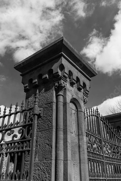 Obraz Stone Pillar and Gate