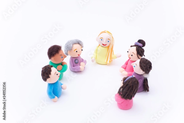 Obraz 手作り紙粘土人形　英会話教室　国際交流　グローバルコミュニケーション