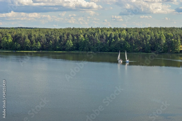 Fototapeta Pojezierze. Żaglówki na wodzie. Jeziora