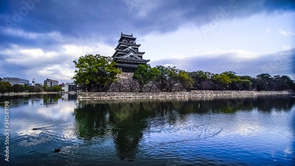 Fototapeta 日本、お堀周辺からみた広島城、絶景