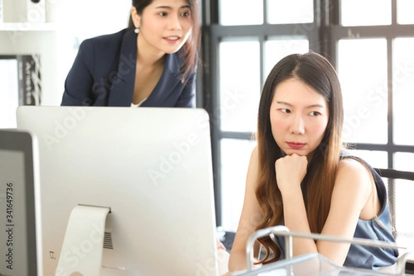 Obraz young businesswoman in office
