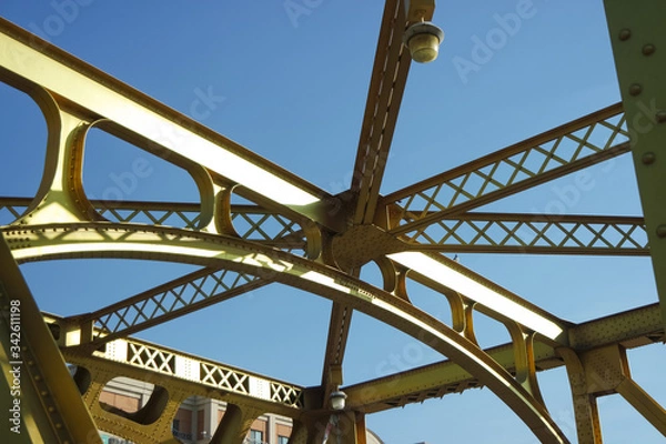 Obraz 캘리포니아 새크라멘토에 있는 금빛의 타워 브리지