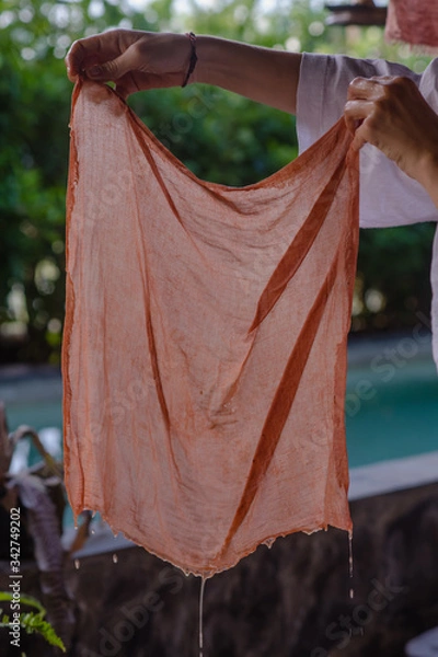 Obraz hand dyeing fabrics made from natural dyes