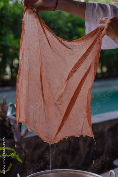 Obraz hand dyeing fabrics made from natural dyes