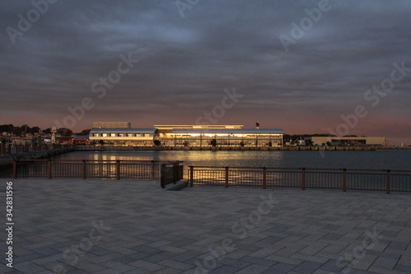 Fototapeta 夕焼けの風景　小名浜港　いわき・ら・ら・ミュウ